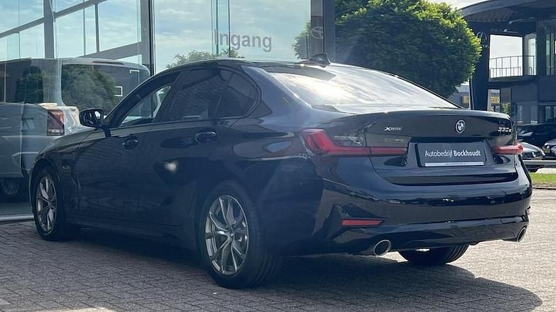 Occasion BMW 330e 292 PK (214 kW) 2022 Zwart, metallic lak Sedan