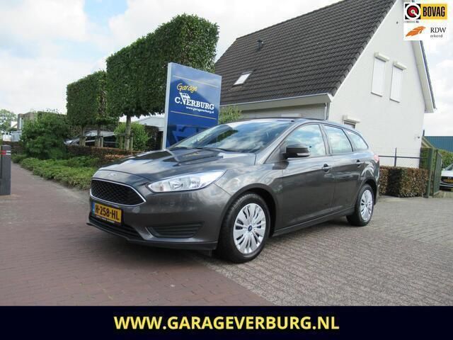 Grijs Gebruikt 2017 Ford Focus Stationwagen | € 8.450 (Eerlijke prijs) - Afbeelding 1/4