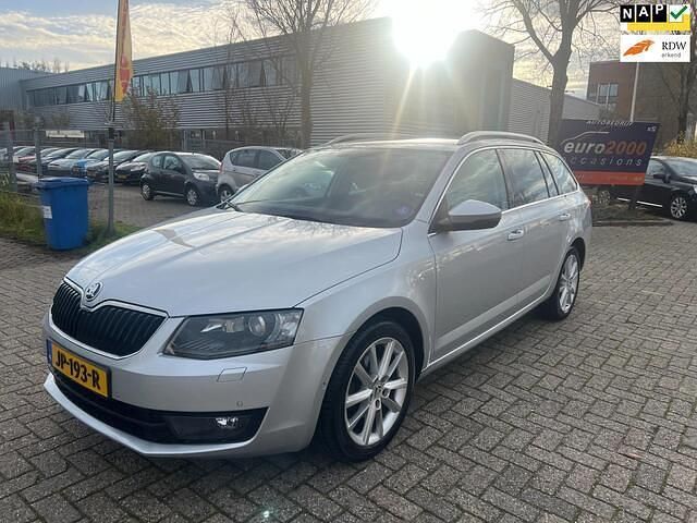 Grijs Gebruikt 2016 Skoda Octavia Stationwagen | € 7.950 (Super prijs) - Afbeelding 1/4