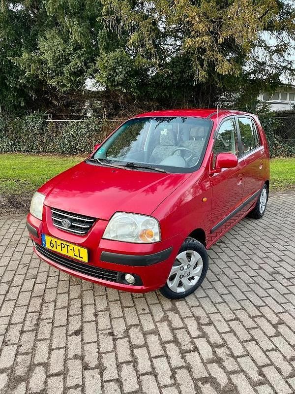 Occasion Hyundai Atos Dynamiq 58 PK (42 kW) 2004 Rood Hatchback