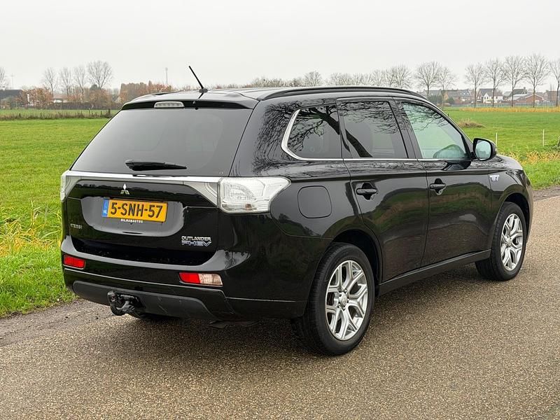 Occasion Mitsubishi Outlander Instyle 121 PK (88 kW) 2013 Zwart SUV