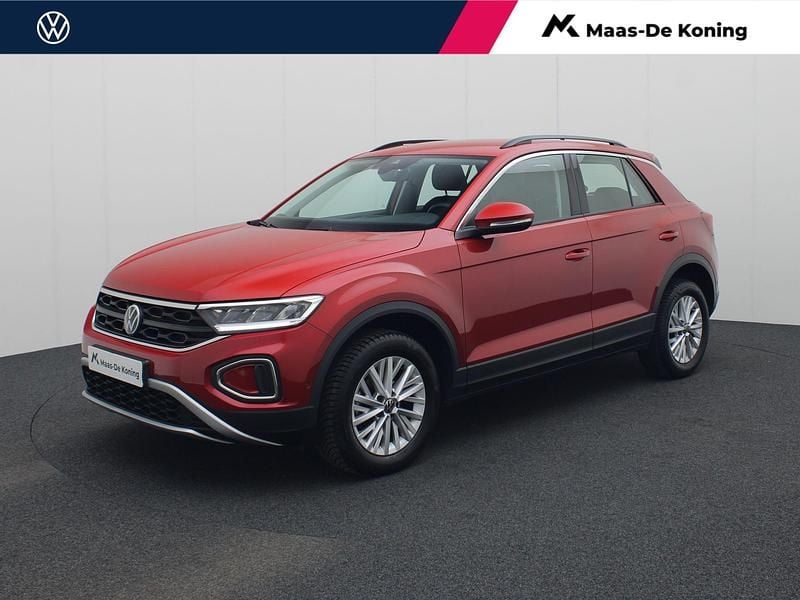 Rood Gebruikt 2023 VW T-Roc Life SUV | € 23.880 (Goede deal) - Afbeelding 1/4