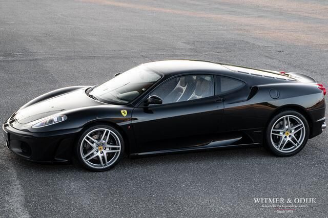 Zwart, metallic lak Gebruikt 2005 Ferrari F430 Coupé | € 116.950 (Goede deal) - Afbeelding 1/4
