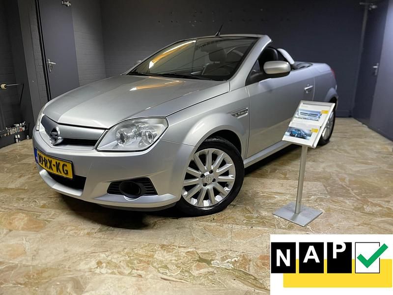 Grijs Gebruikt 2005 Opel Tigra Sport Cabriolet | € 1.950 (Eerlijke prijs) - Afbeelding 1/4