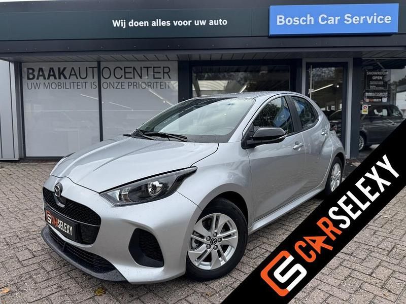 Zilver Gebruikt 2025 Mazda 2 Center-Line Hatchback | € 22.950 (Eerlijke prijs) - Afbeelding 1/4