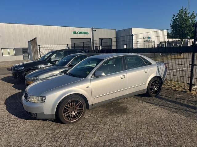 Grijs Gebruikt 2001 Audi A4 Sedan | € 899 (Super prijs) - Afbeelding 1/4