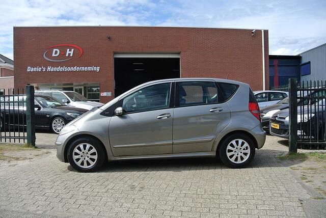 Grijs Gebruikt 2005 Mercedes A200 Avantgarde MPV | € 2.899 (Iets duurder) - Afbeelding 1/4