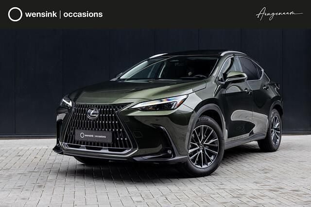 Groen Occasion 2025 Lexus NX450h+ Luxury Line SUV | € 54.935 (Super prijs) - Afbeelding 1/4