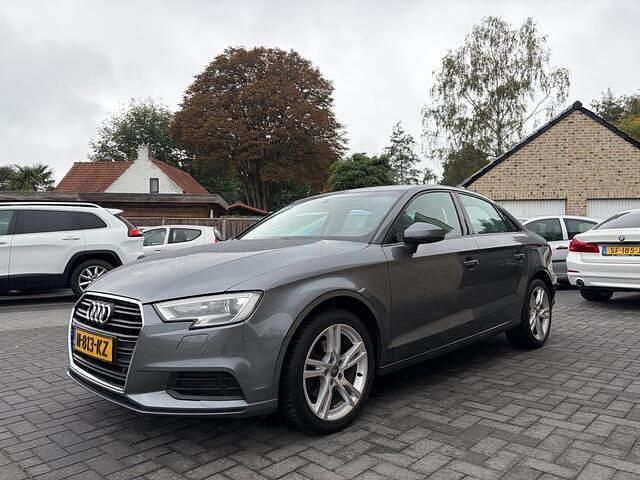Grijs Gebruikt 2018 Audi A3 Proline Sedan | € 14.950 (Goede deal) - Afbeelding 1/4