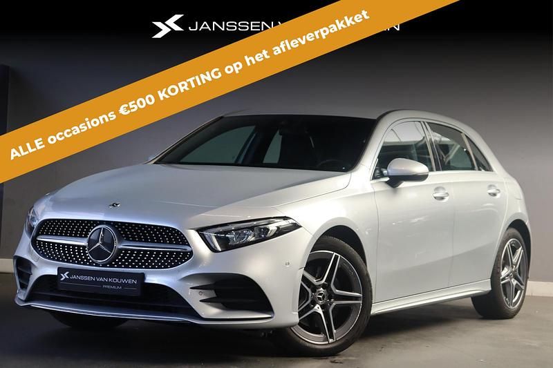 Grijs Gebruikt 2022 Mercedes A250 AMG line Hatchback | € 30.395 (Eerlijke prijs) - Afbeelding 1/4