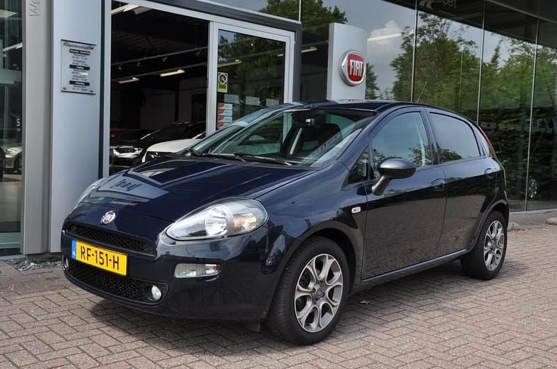 Blauw Gebruikt 2017 Fiat Punto Evo Hatchback | € 8.450 (Duur) - Afbeelding 1/4