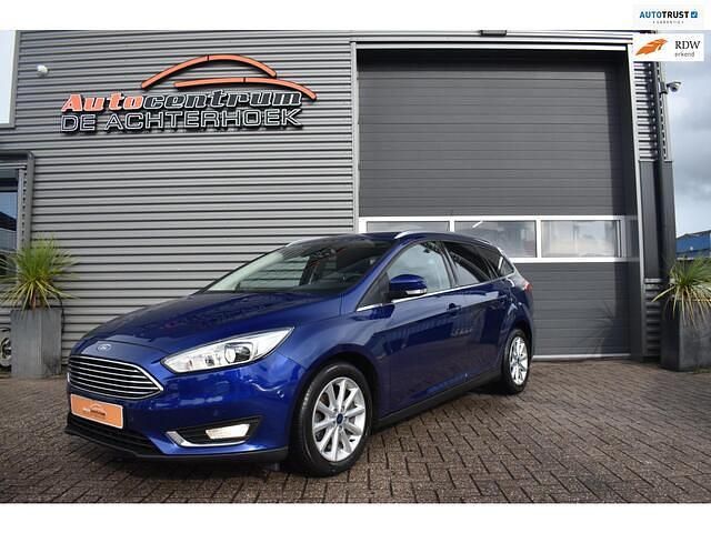 Blauw Gebruikt 2015 Ford Focus Titanium Stationwagen | € 8.999 (Eerlijke prijs) - Afbeelding 1/4