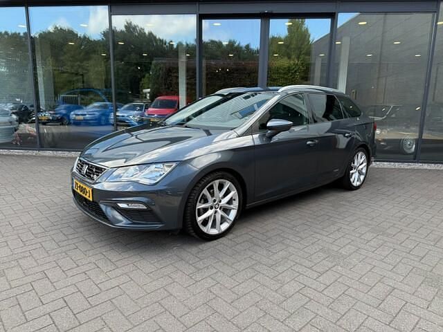 Grijs Gebruikt 2019 Seat Leon FR Stationwagen | € 13.900 (Eerlijke prijs) - Afbeelding 1/4