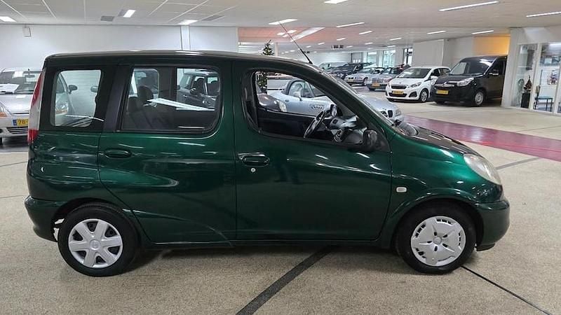 Occasion Toyota Yaris Verso Luna 86 PK (63 kW) 2001 Groen MPV