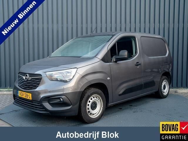 Grijs Gebruikt 2022 Opel Combo Edition MPV | € 13.950 (Eerlijke prijs) - Afbeelding 1/4