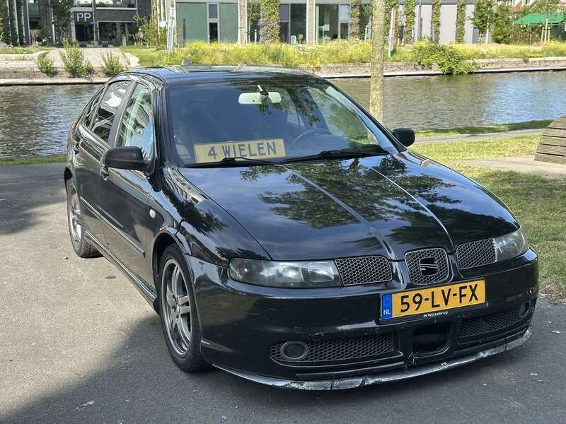 Gebruikt 2003 Seat Leon Sport Sedan | € 2.650 (Goede deal) - Afbeelding 1/4