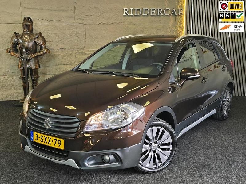 Bruin Gebruikt 2014 Suzuki SX4 S-Cross Exclusive SUV | € 12.999 (Eerlijke prijs) - Afbeelding 1/4