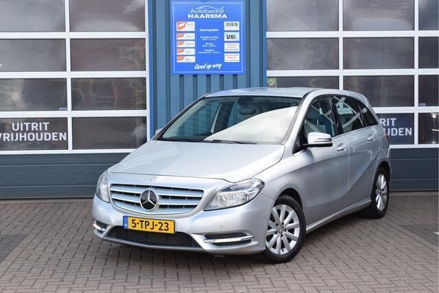 Grijs Gebruikt 2013 Mercedes B180 Prestige MPV | € 10.999 (Eerlijke prijs) - Afbeelding 1/4