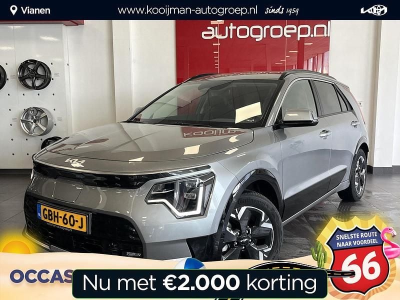 Grijs Gebruikt 2024 Kia Niro Advance SUV | € 33.950 (Eerlijke prijs) - Afbeelding 1/4