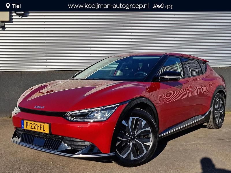 (cr5) runway red m Gebruikt 2022 Kia EV6 4 SUV | € 36.900 - Afbeelding 1/4
