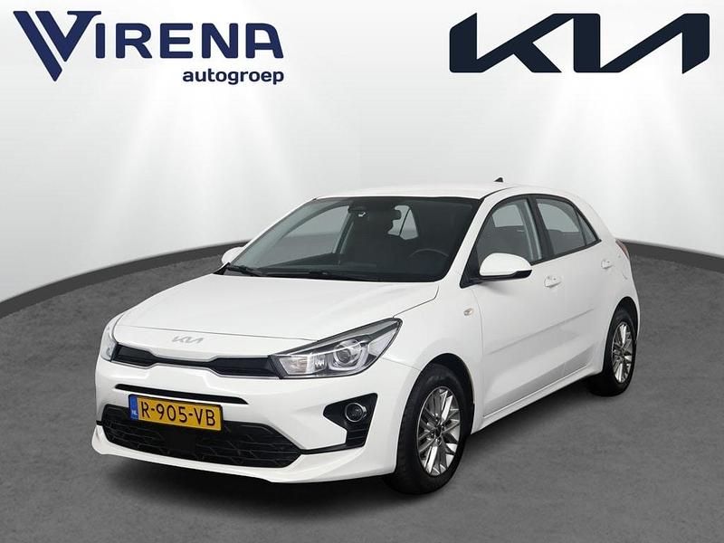 Wit Gebruikt 2022 Kia Rio 2 Hatchback | € 17.950 (Eerlijke prijs) - Afbeelding 1/4