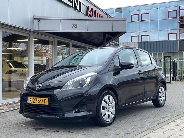 Zwart Occasion 2012 Toyota Yaris Hatchback | € 6.950 (Eerlijke prijs) - Afbeelding 1/4