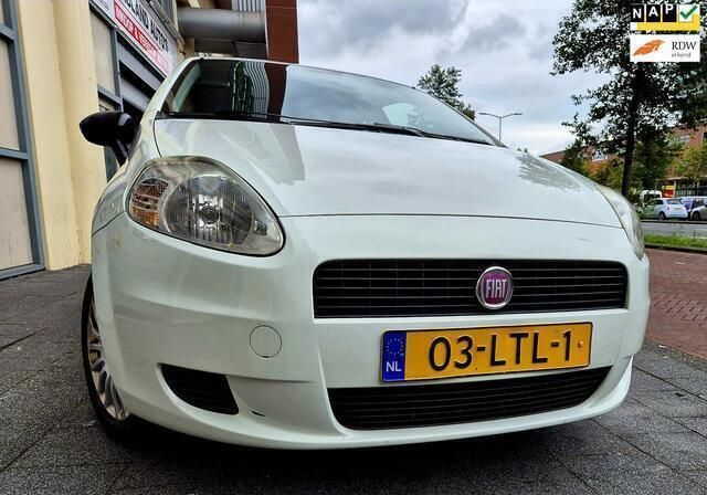 Wit Gebruikt 2010 Fiat Grande Punto Hatchback | € 3.450 (Iets duurder) - Afbeelding 1/4
