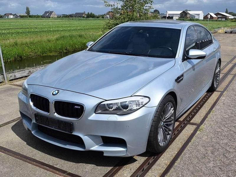 Zilver Gebruikt 2012 BMW M5 Competition Edition Sedan | € 49.995 - Afbeelding 1/4