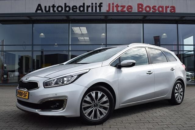 Grijs Gebruikt 2017 Kia Ceed Hatchback | € 11.450 (Eerlijke prijs) - Afbeelding 1/4