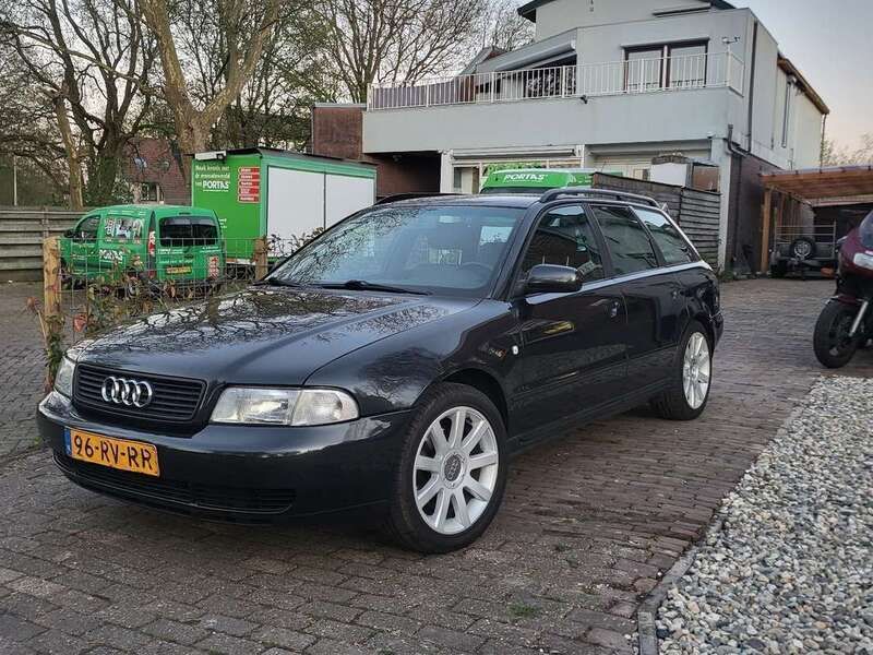 Zwart Gebruikt 1998 Audi A6 Allroad Stationwagen | € 2.850 - Afbeelding 1/4