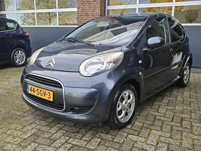 Grijs Gebruikt 2011 Citroën C1 Exclusive Hatchback | € 3.795 (Eerlijke prijs) - Afbeelding 1/4