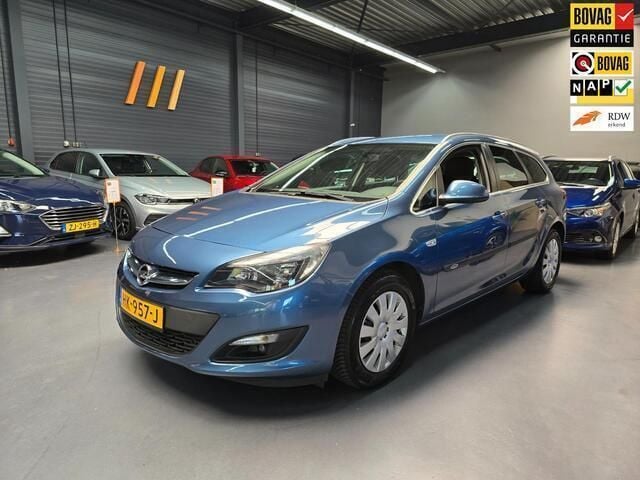 Blauw Gebruikt 2015 Opel Astra Edition Stationwagen | € 8.995 (Goede deal) - Afbeelding 1/4