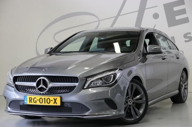 Grijs, metallic lak Gebruikt 2017 Mercedes CLA180 Shooting Brake Stationwagen | € 15.950 (Eerlijke prijs) - Afbeelding 1/4