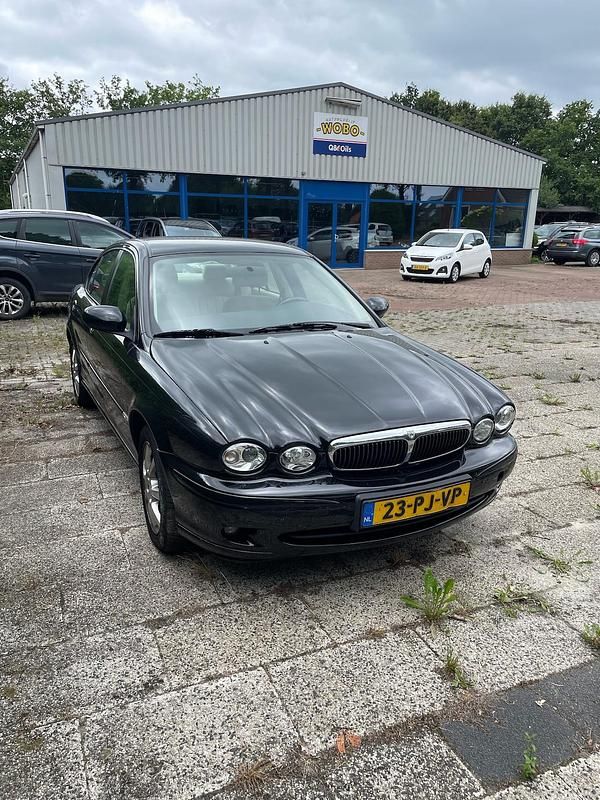 Zwart Gebruikt 2004 Jaguar X-type Sedan | € 2.250 (Eerlijke prijs) - Afbeelding 1/4