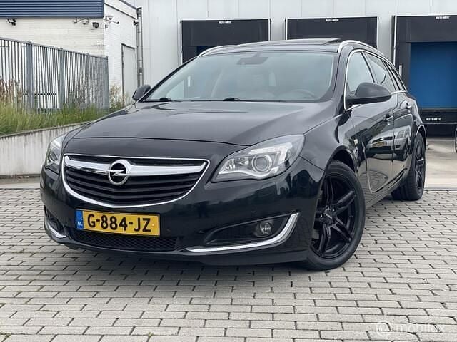 Zwart Gebruikt 2016 Opel Insignia Cosmo Stationwagen | € 5.950 (Eerlijke prijs) - Afbeelding 1/4