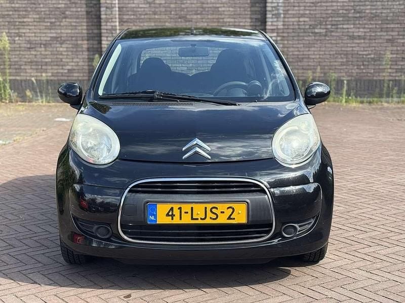 Zwart Gebruikt 2010 Citroën C1 Hatchback | € 2.200 (Eerlijke prijs) - Afbeelding 1/4