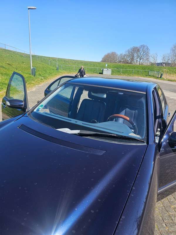 Blauw Gebruikt 2000 Mercedes E240 Elegance Sedan | € 3.500 - Afbeelding 1/4