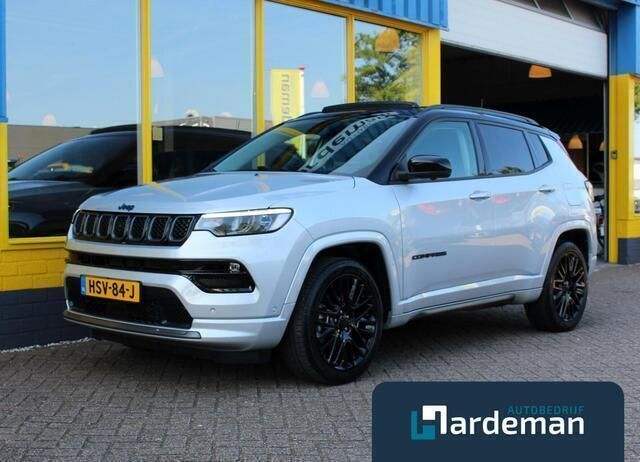 Grijs Gebruikt 2022 Jeep Compass SUV | € 28.900 (Eerlijke prijs) - Afbeelding 1/4