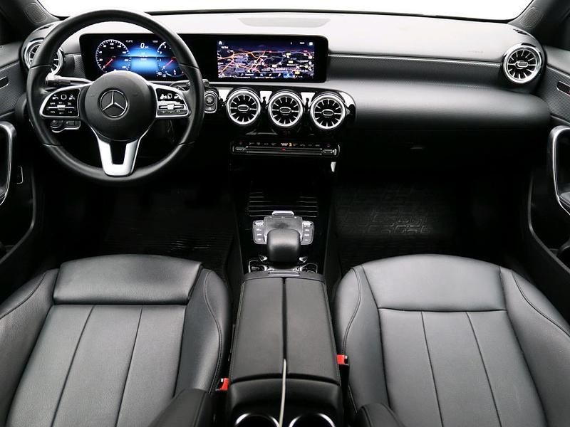 Occasion Mercedes A180 Business 136 PK (100 kW) 2022 Zwart Sedan