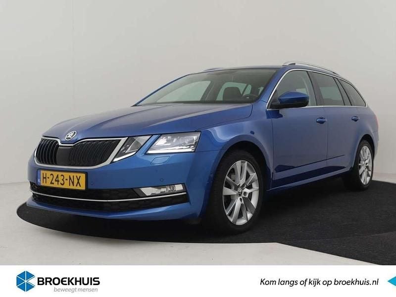 Blauw, metallic lak Gebruikt 2020 Skoda Octavia Style Stationwagen | € 17.400 (Goede deal) - Afbeelding 1/4
