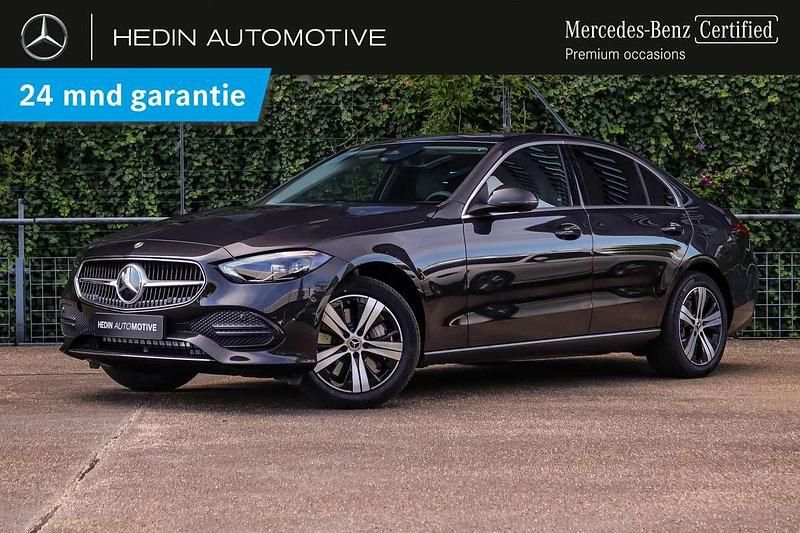 Grijs Occasion 2025 Mercedes C300e Business Sedan | € 51.900 (Goede deal) - Afbeelding 1/3