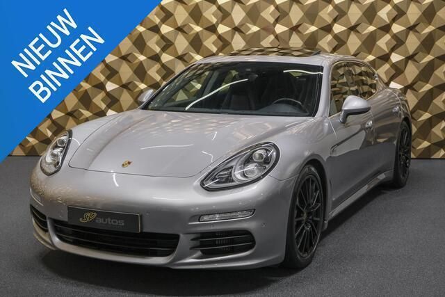 Zilver Gebruikt 2014 Porsche Panamera Sedan | € 39.950 (Eerlijke prijs) - Afbeelding 1/4