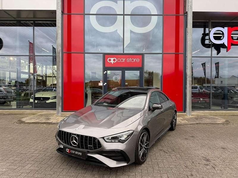 Grijs Gebruikt 2023 Mercedes CLA35 AMG AMG Coupé | € 59.999 - Afbeelding 1/4