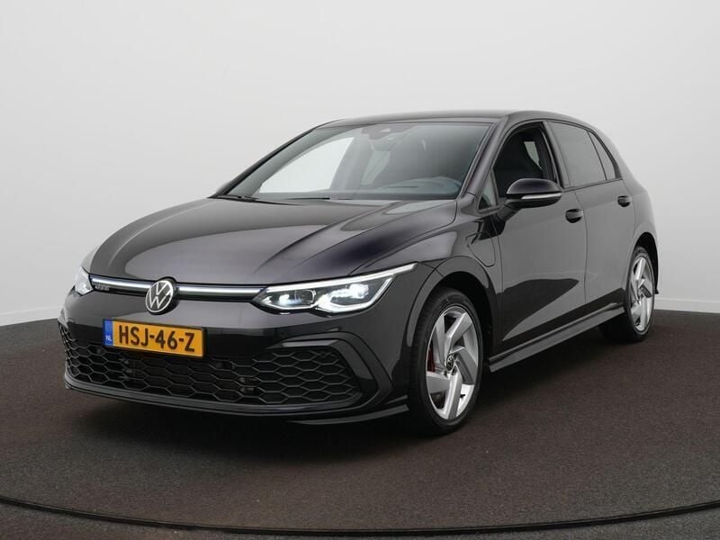 Zwart Gebruikt 2022 VW Golf VIII GTE Hatchback | € 28.900 (Goede deal) - Afbeelding 1/4