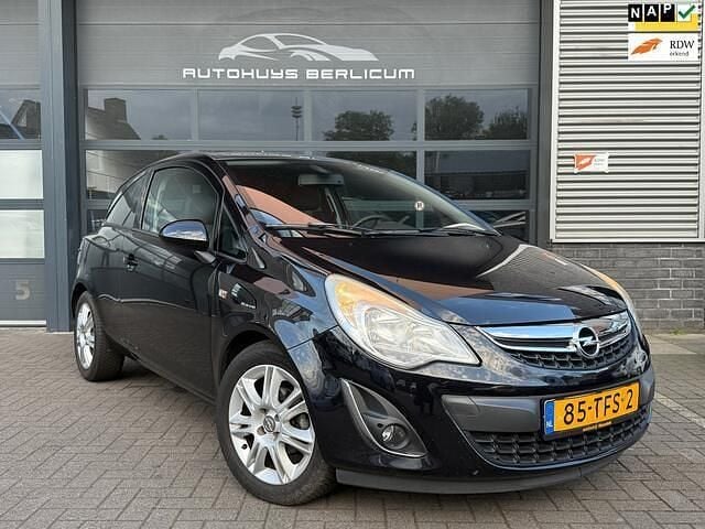 Zwart Gebruikt 2012 Opel Corsa Cosmo Hatchback | € 2.240 (Goede deal) - Afbeelding 1/4