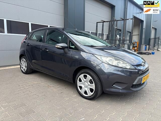 Grijs Gebruikt 2009 Ford Fiesta Limited Hatchback | € 3.750 (Eerlijke prijs) - Afbeelding 1/4