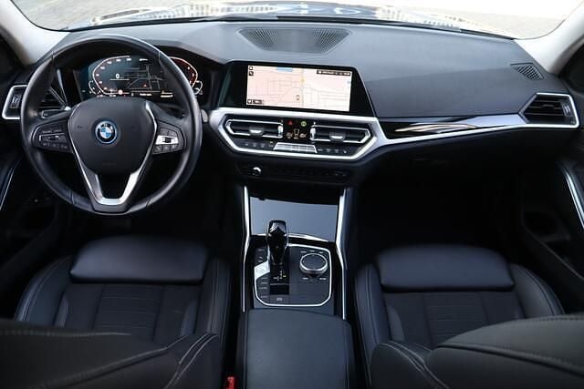 Occasion BMW 330 Sport Line 291 PK (214 kW) 2022 Grijs Stationwagen