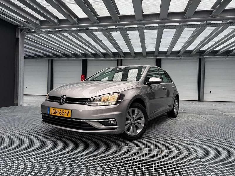 Zilver Gebruikt 2017 VW Golf VII Comfortline Stationwagen | € 15.950 (Goede deal) - Afbeelding 1/4