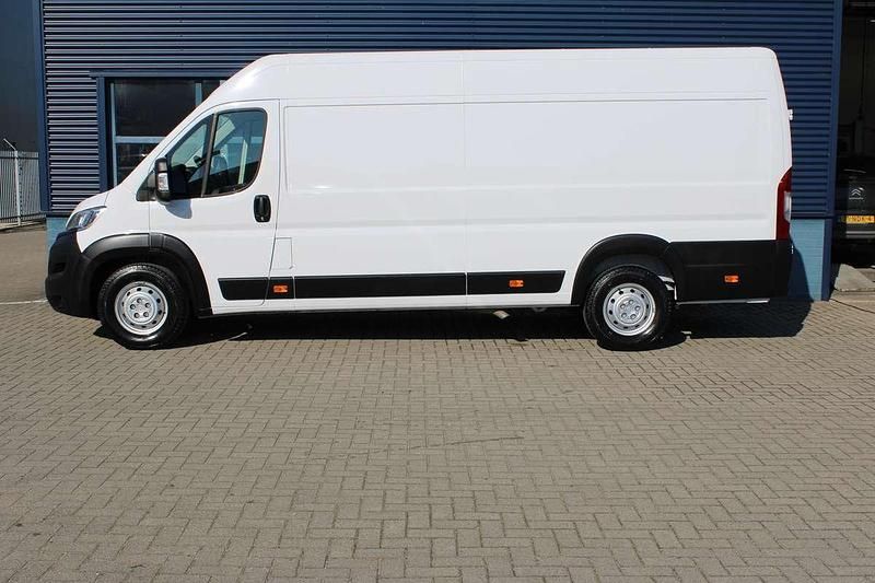 Occasion Opel Movano 165 PK (121 kW) 2024 Wit Van