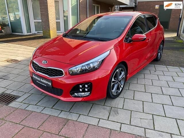 Rood Gebruikt 2015 Kia Ceed GT-Line Hatchback | € 9.945 (Super prijs) - Afbeelding 1/4